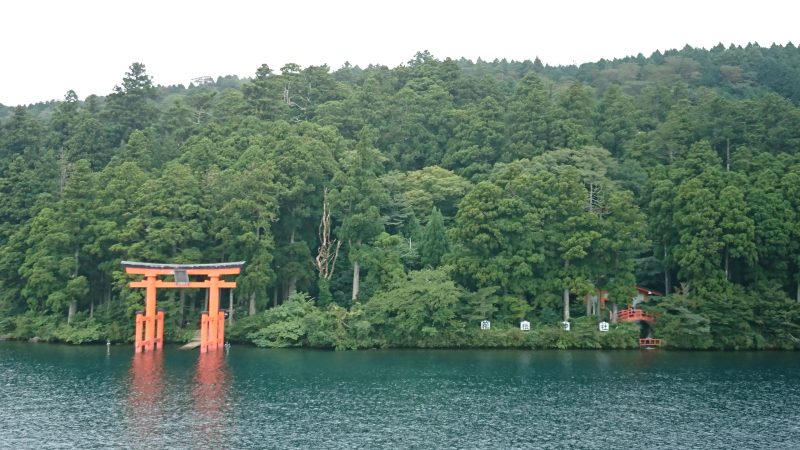 箱根の芦ノ湖遊覧船に乗船