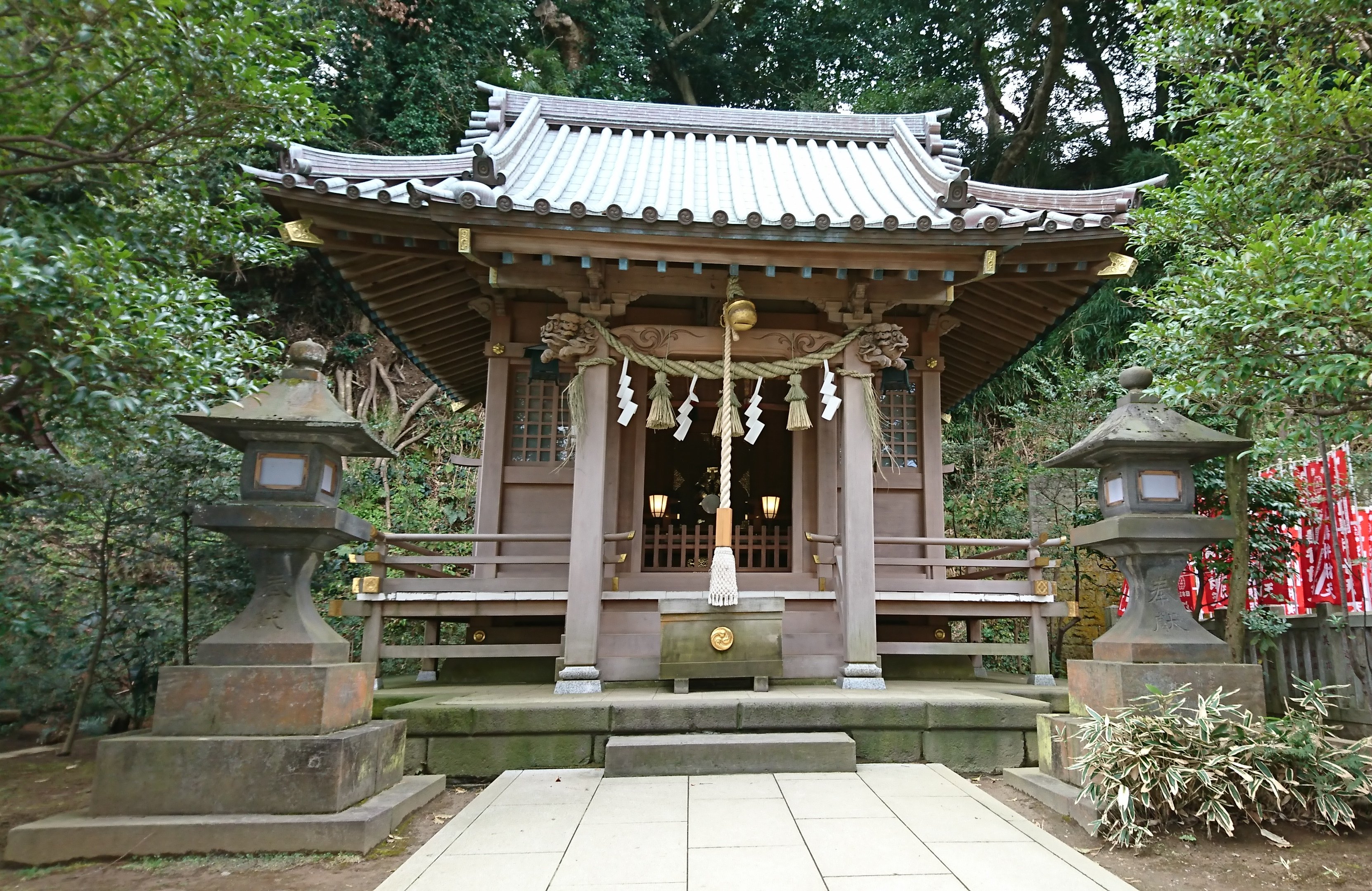 江ノ島神社のご利益はすごい 縁結びと縁切りのパワースポット 幸せになる