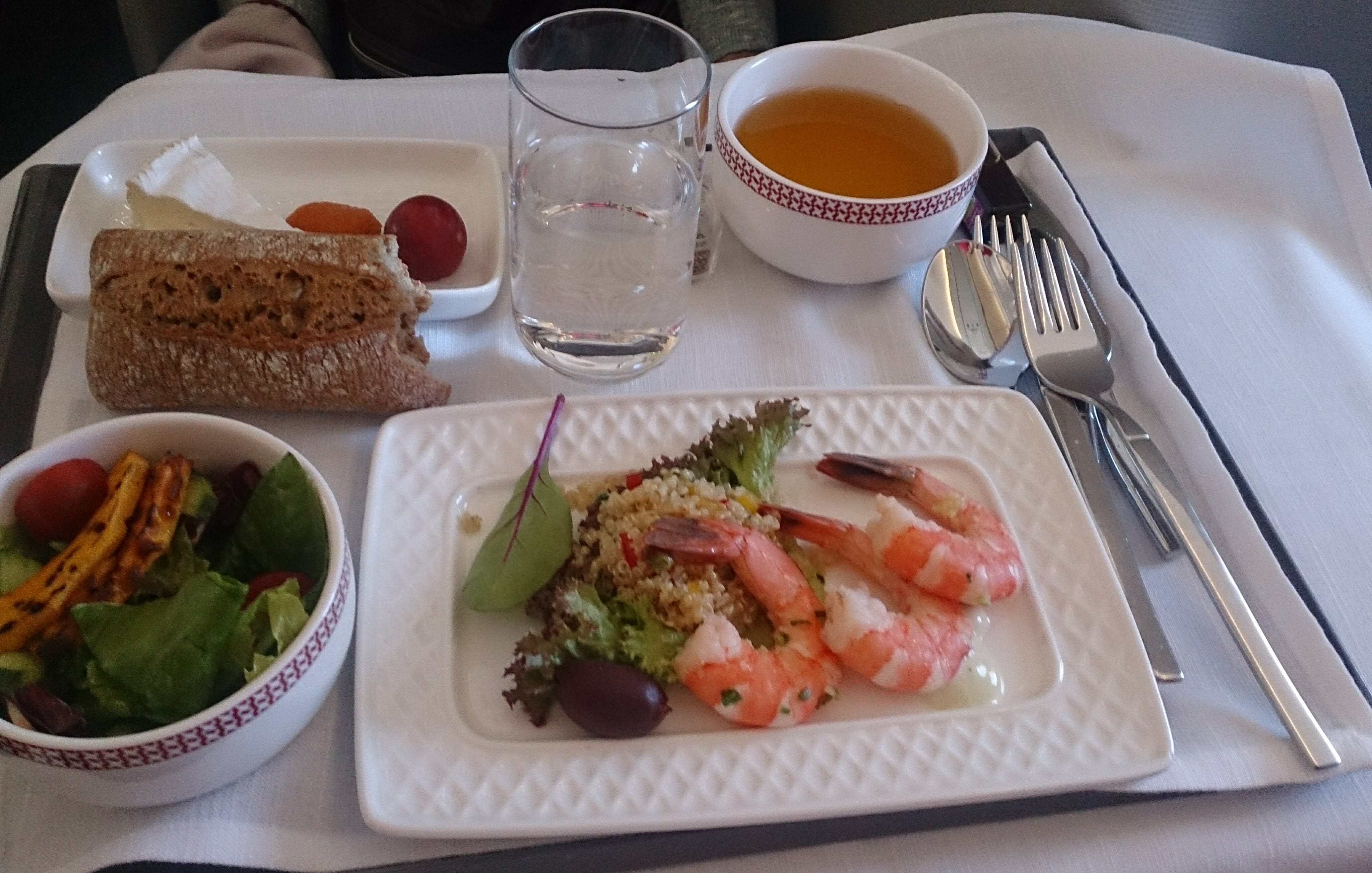イベリア航空ビジネスクラスの洋食の機内食