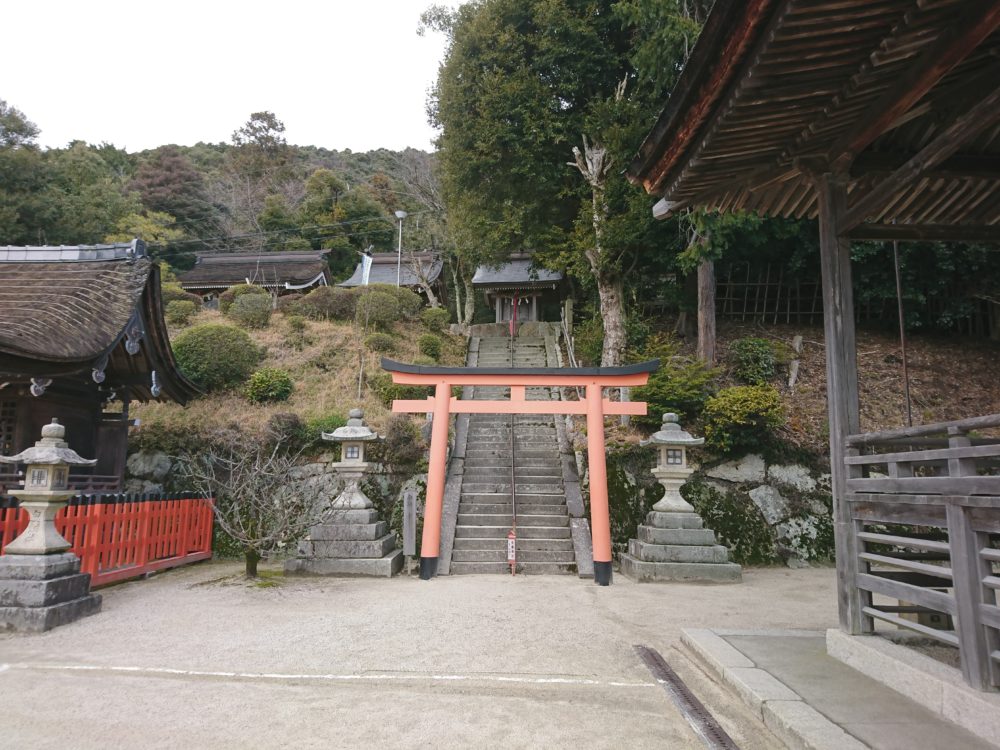 白鬚神社の境内