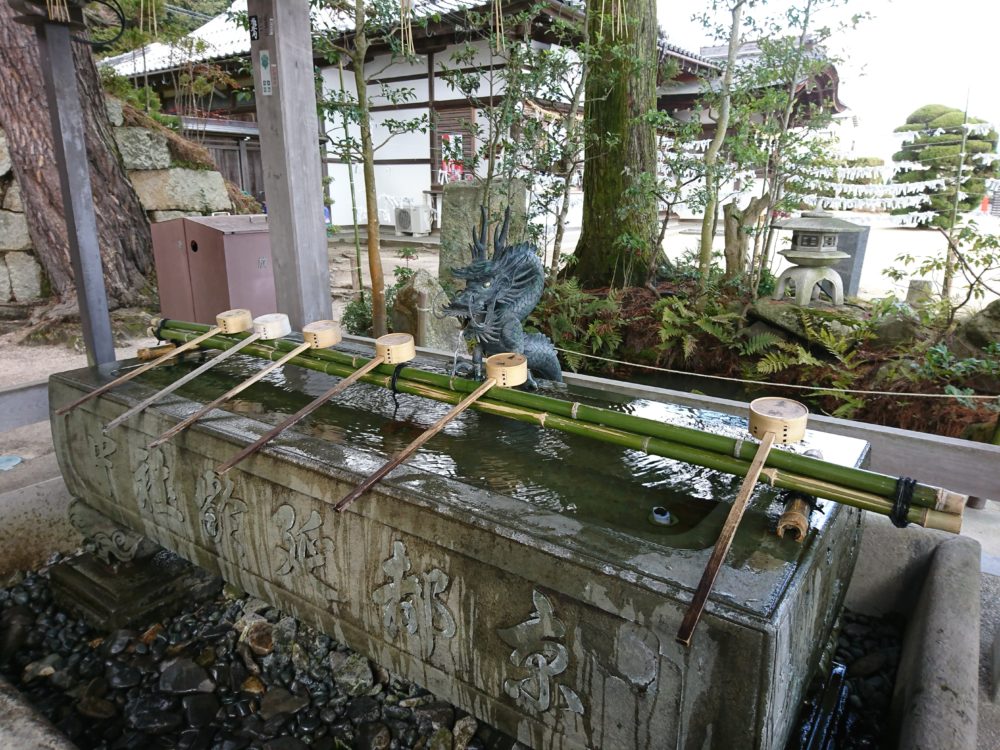 白鬚神社の手水舎