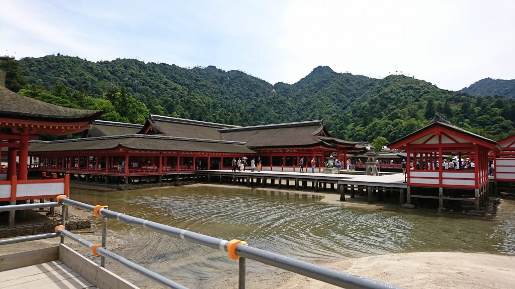 宮島の厳島神社の回廊