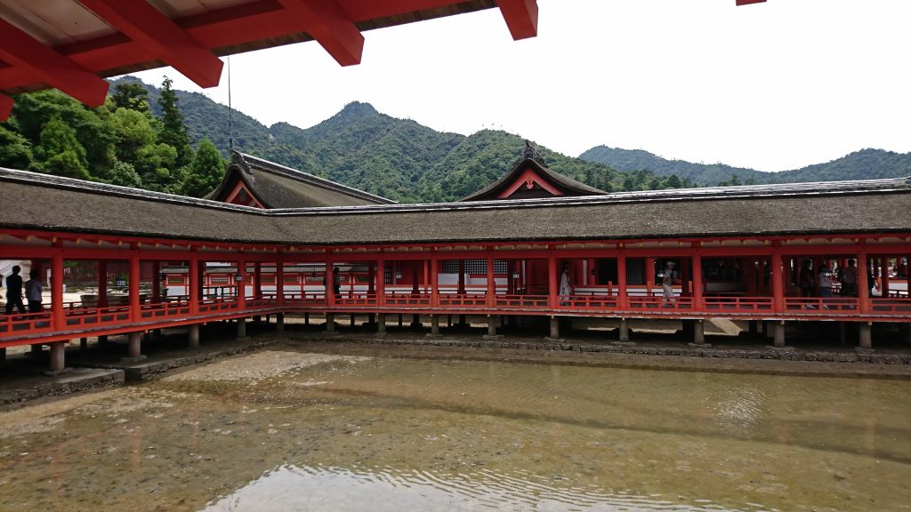 厳島神社の回廊