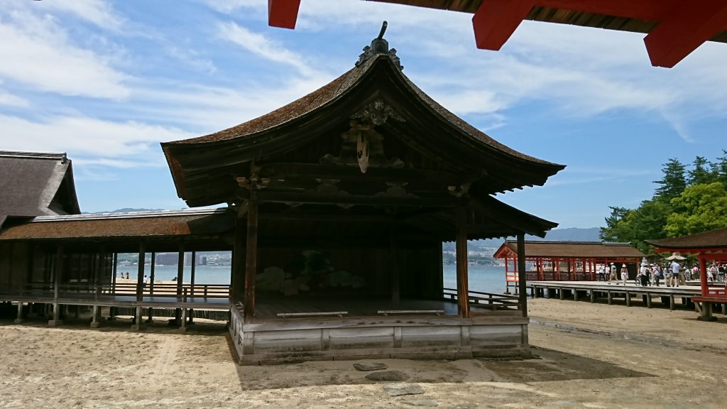 厳島神社