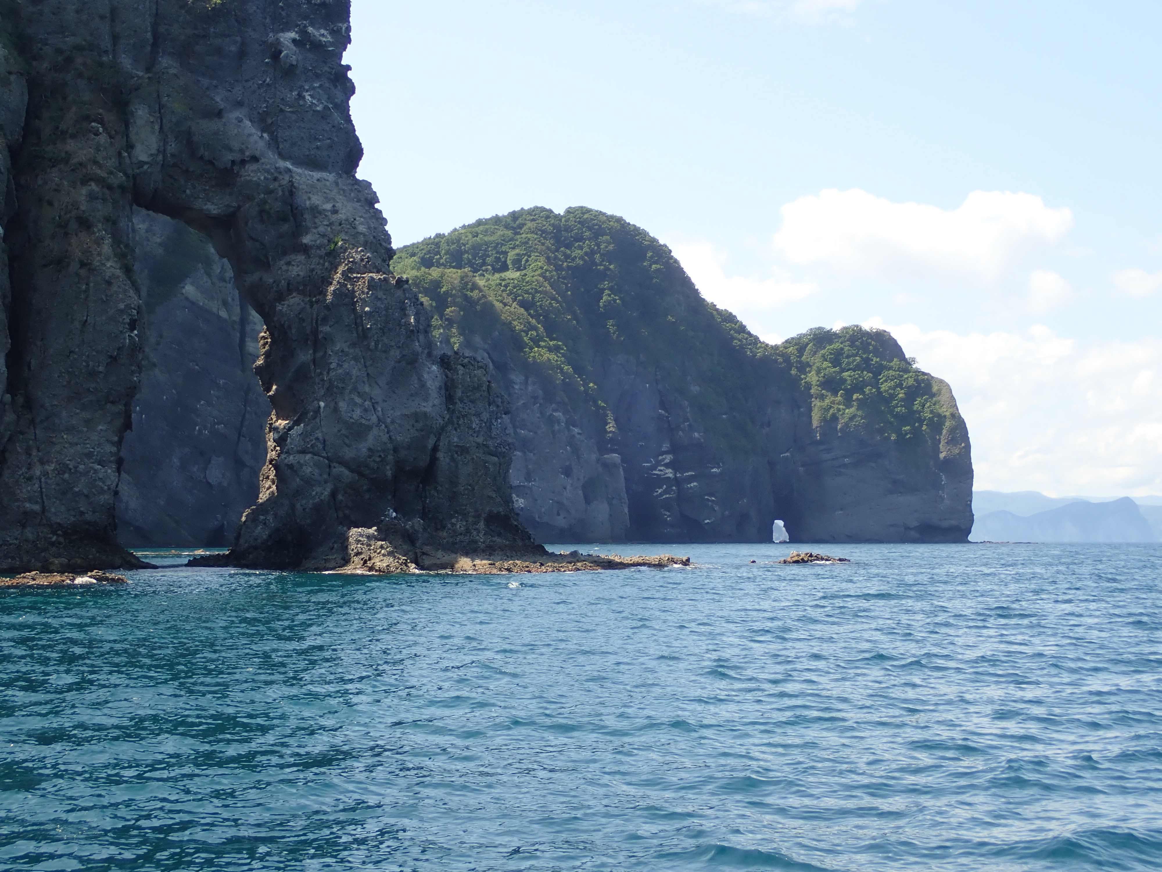小樽海上観光船に乗ってツルカケ岩を見た
