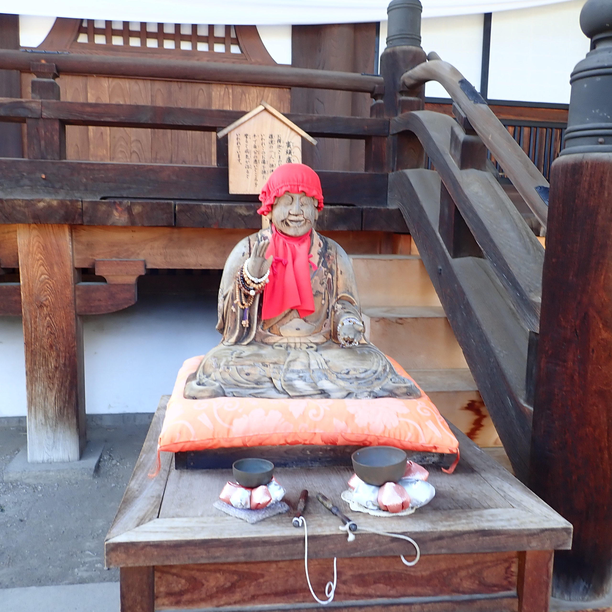 信州善光寺の参道にある大勧進にある賓頭盧尊