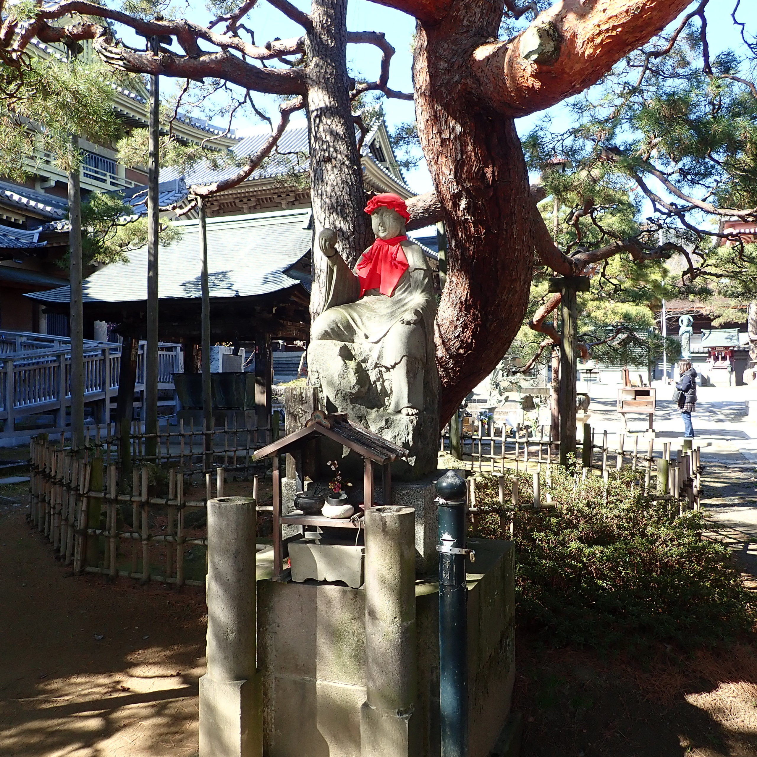 信州善光寺の参道にあるお地蔵様