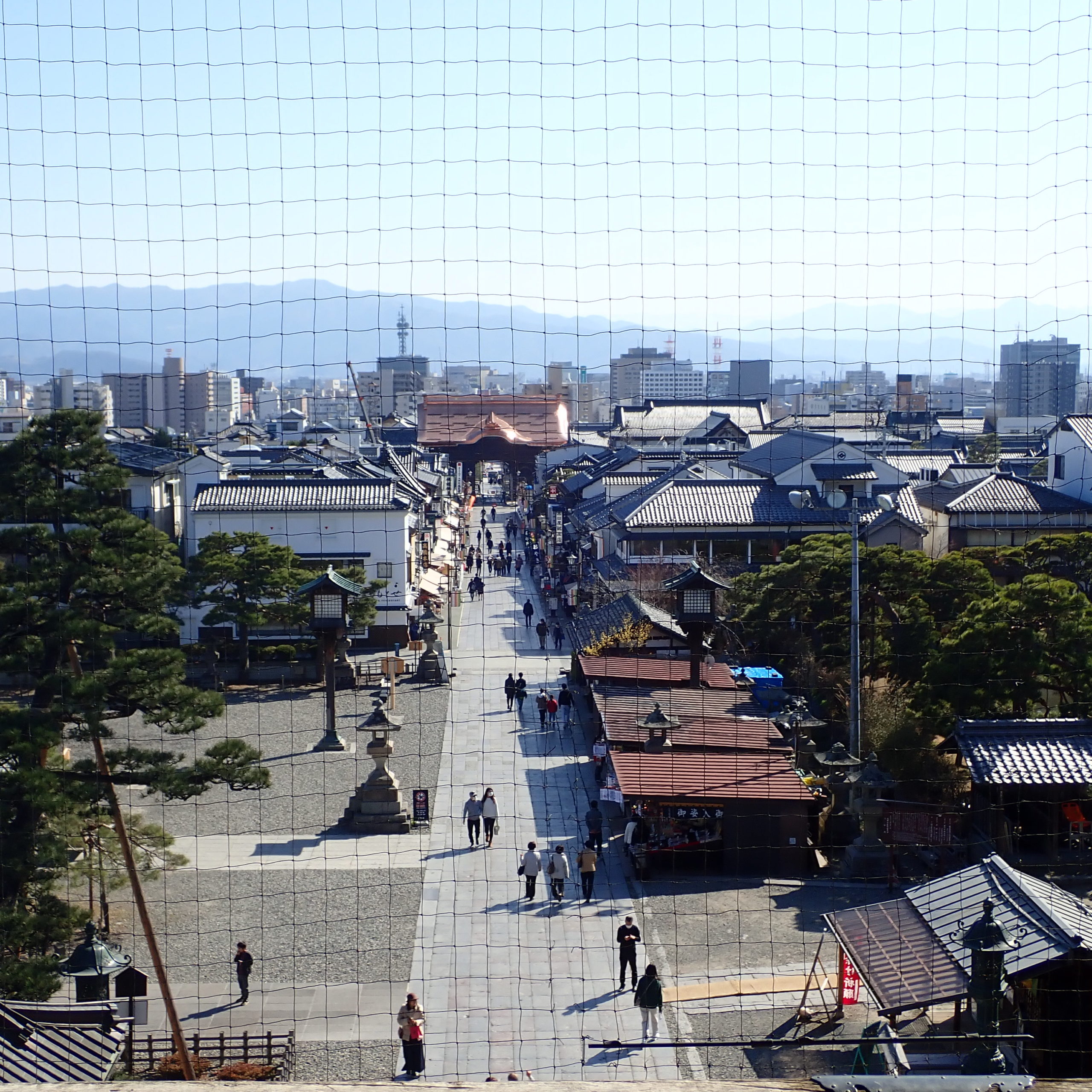 善光寺の山門からみる絶景