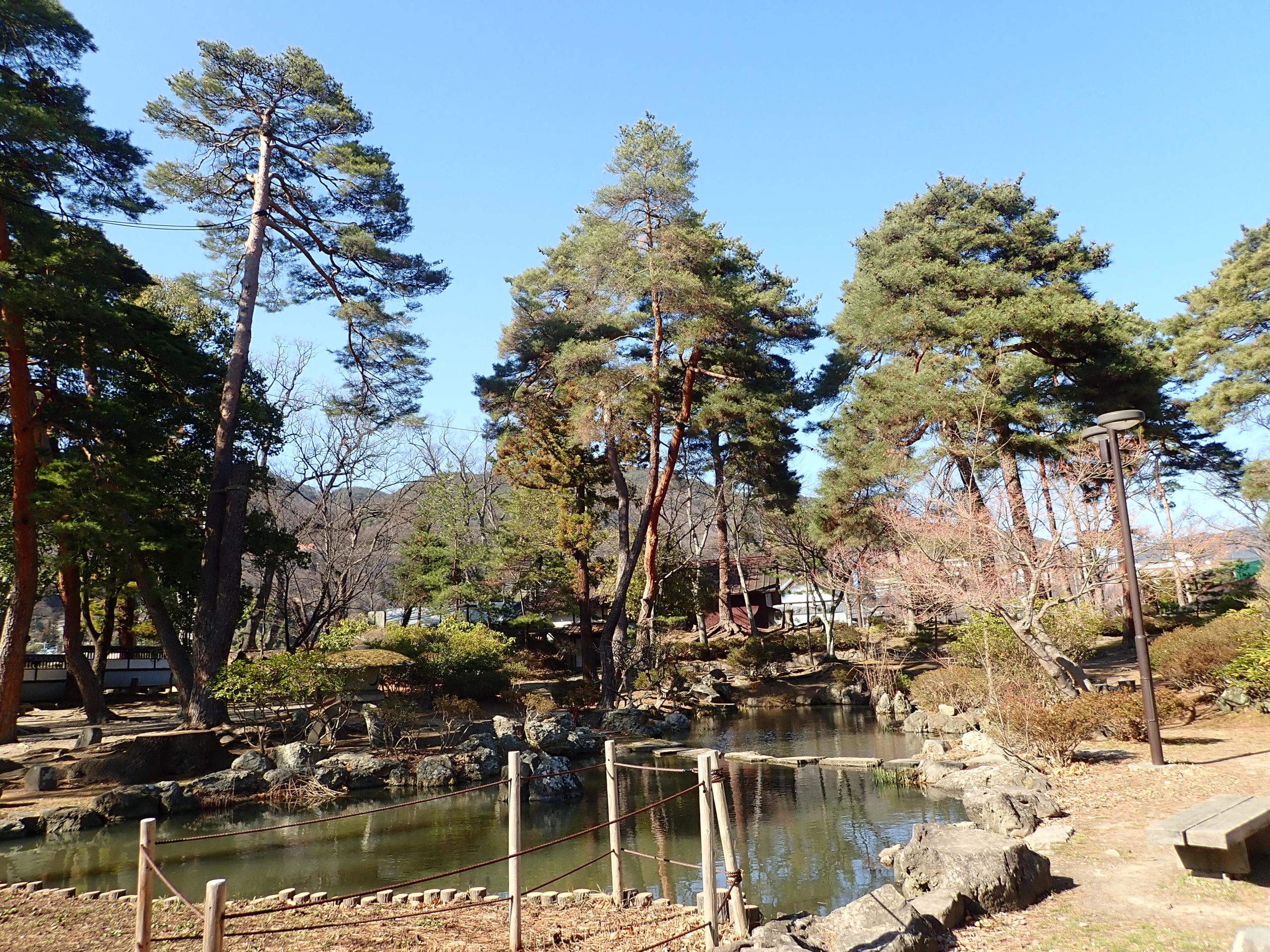 善光寺境内にある東公園