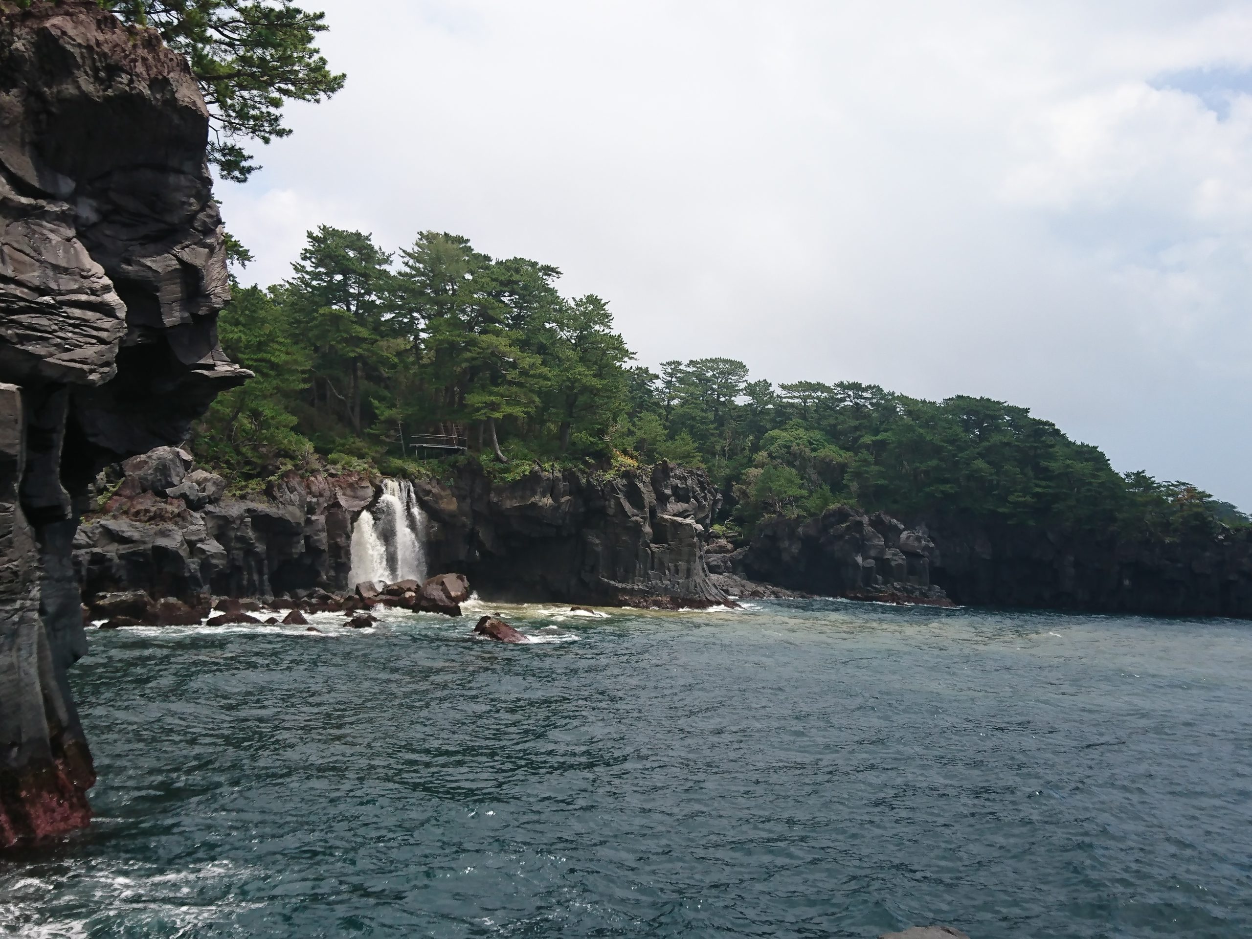 幻の滝と言われる対馬の滝