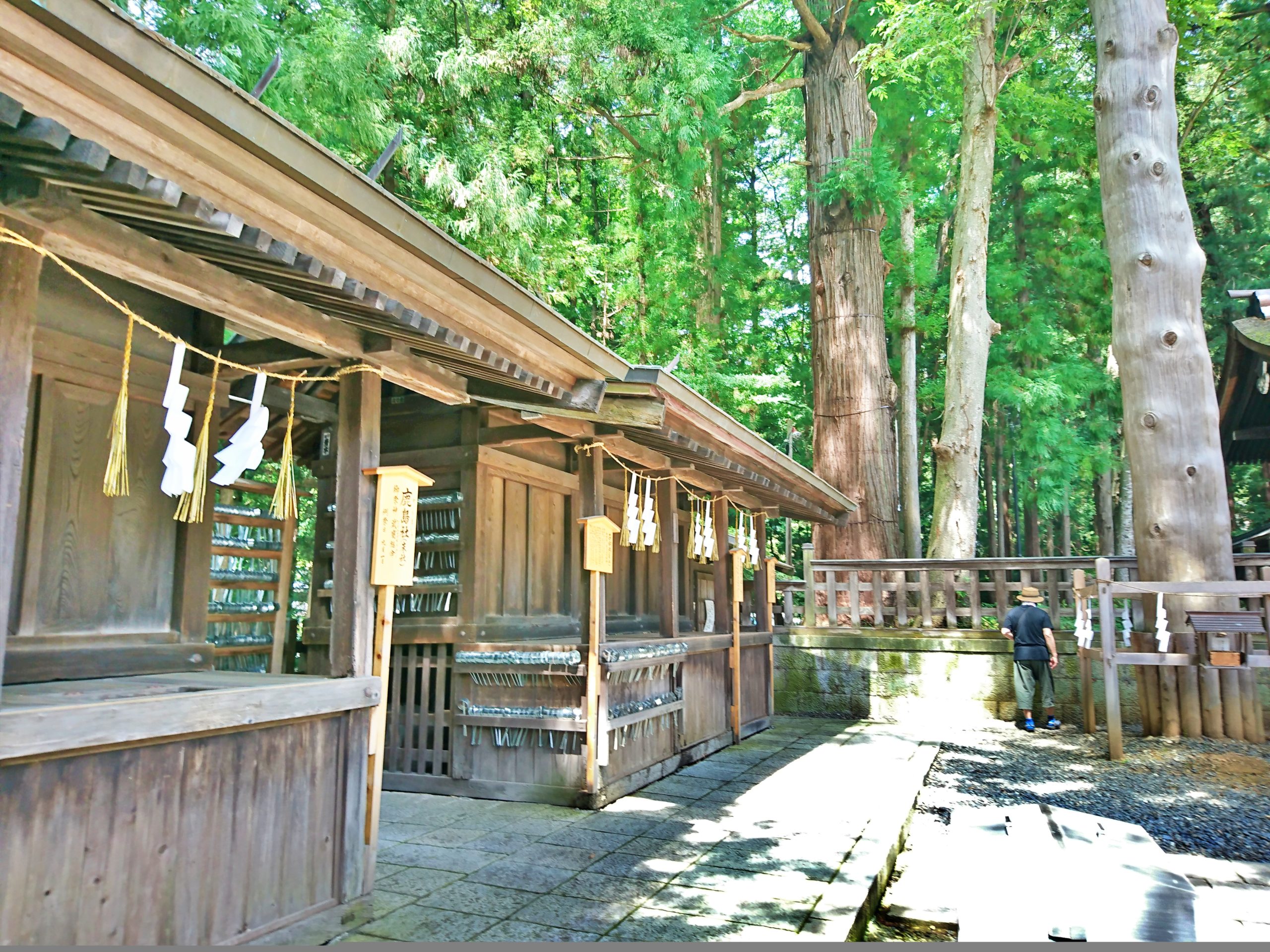 諏訪大社下社秋宮の八坂社・加茂社・子安社・鹿島社