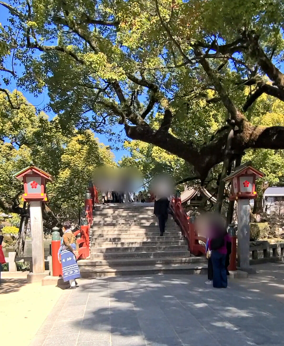 太宰府天満宮の太鼓橋と心字池
